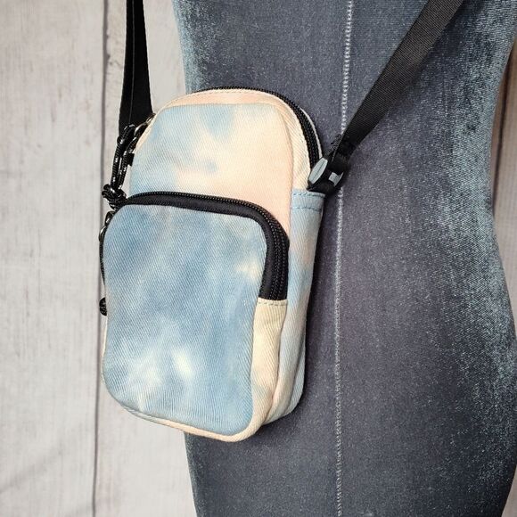 Forever 21 adjustable mini crossbody purse NWOT - Picture 1 of 13